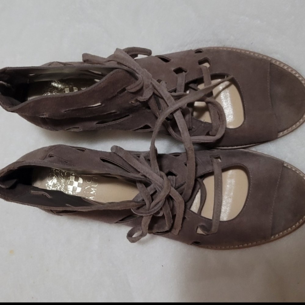 Vince Camuto Bootie - Picture 2 of 3